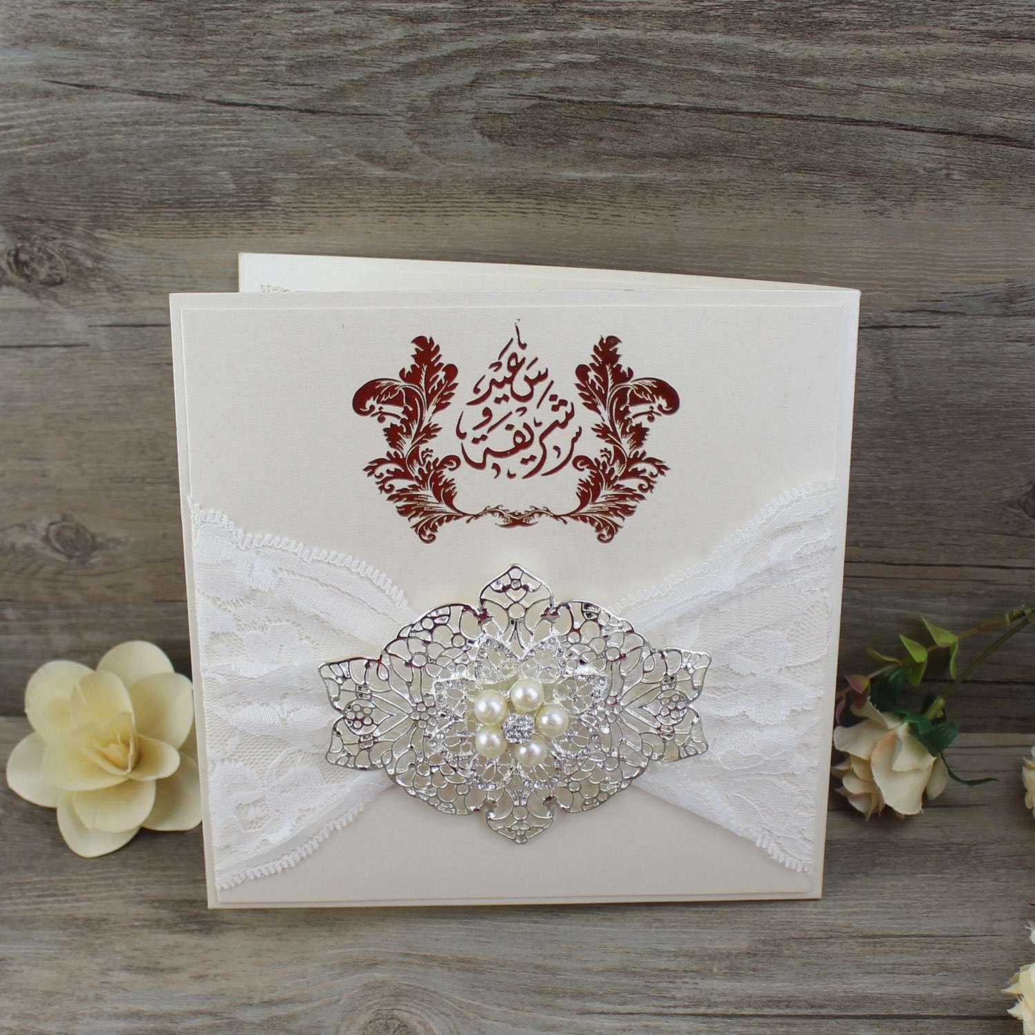 Foil Printing Wedding Invitation with Buckle and Lace Decoration Half Fold Card Elegant Invitation 